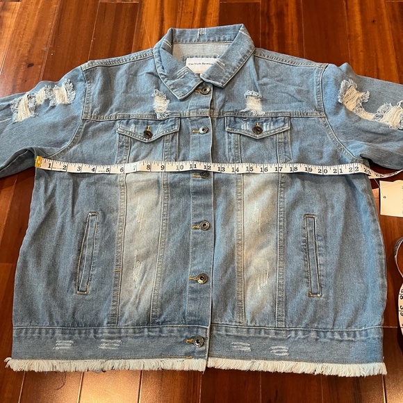New NWT The Style Between Us Blue Denim Jacket Light Wash‎ Distressed Plus Sz 1X - Picture 7 of 9